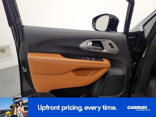 2025 Chrysler Pacifica Pinnacle