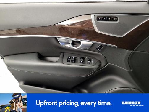 2019 Volvo XC90 T5 Momentum