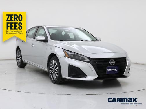 Silver 2023 Nissan Altima SV