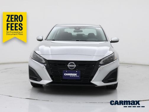 Silver 2023 Nissan Altima SV