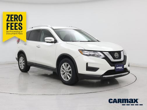 White 2018 Nissan Rogue SV