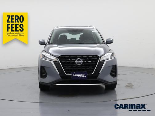 Gray 2023 Nissan Kicks SV