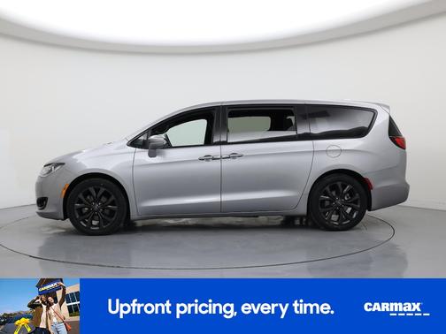 2020 Chrysler Pacifica Touring