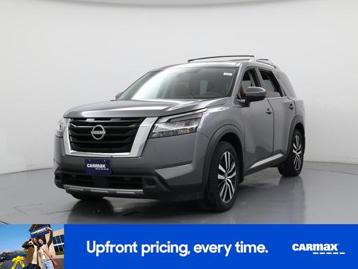 Gray 2023 Nissan Pathfinder Platinum