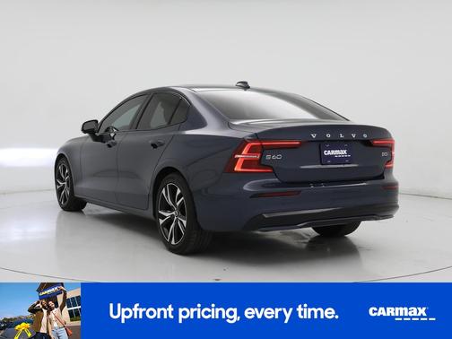 2024 Volvo S60 B5 Plus Dark Theme