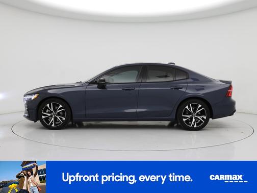 2024 Volvo S60 B5 Plus Dark Theme