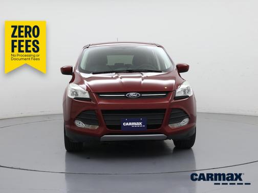 Red 2014 Ford Escape SE