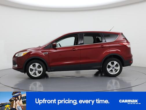 Red 2014 Ford Escape SE