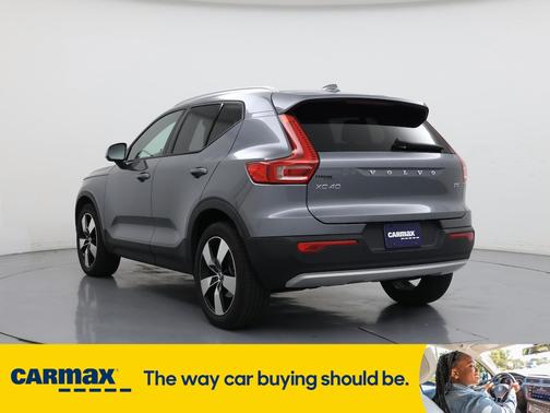 2019 Volvo XC40 T5 Momentum