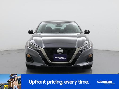 2022 Nissan Altima SR