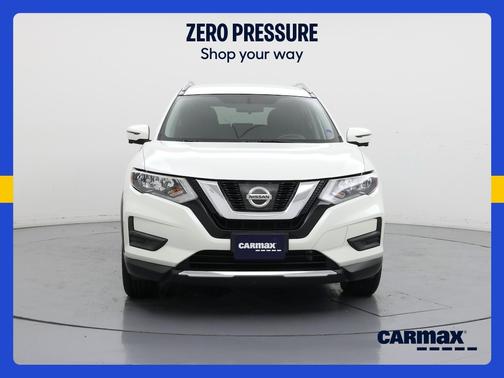 Pearl 2017 Nissan Rogue SV