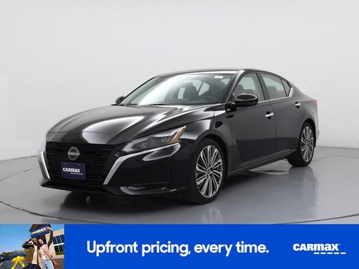 Black 2023 Nissan Altima SL