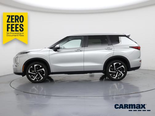 Silver 2024 Mitsubishi Outlander SE
