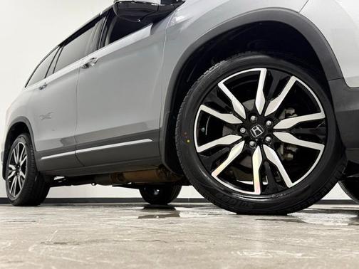 2019 Honda Pilot TOURING 7-PASSENGER