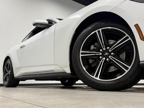 OXFORD WHITE 2024 Ford Mustang ECOBOOST