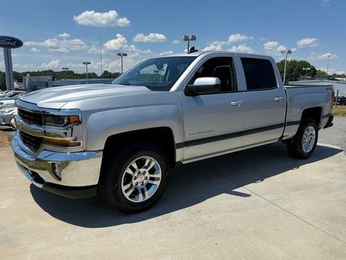 Silver Ice Metallic 2018 Chevrolet Silverado 1500 LT