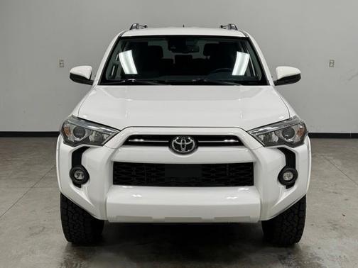 Super White 2021 Toyota 4Runner SR5