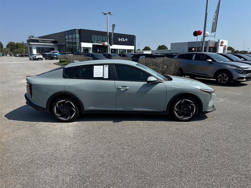 2025 Kia K4 EX