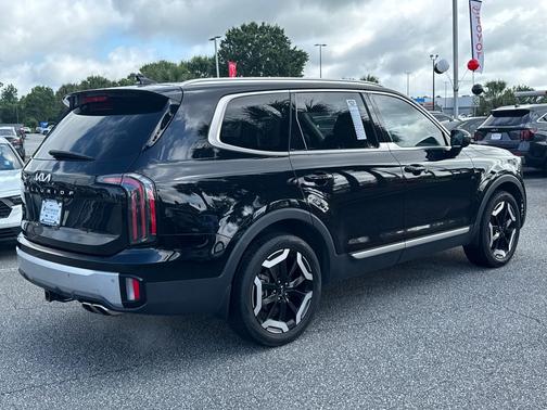 Ebony Black 2024 Kia Telluride EX