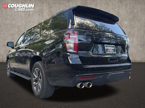 Black 2023 Chevrolet Suburban 4WD Z71