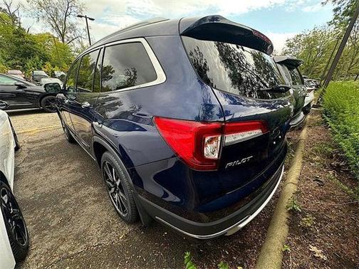 2022 Honda Pilot AWD Elite