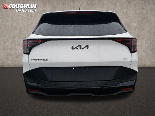 Glacial White Pearl 2026 Kia Sportage X-Line