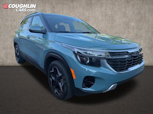 Pluton Blue 2024 Kia Seltos EX