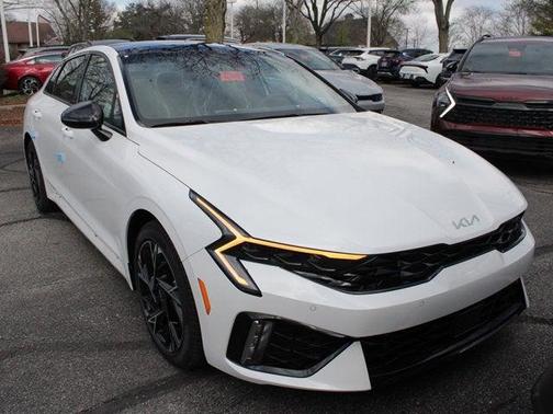 2025 Kia K5 GT-Line