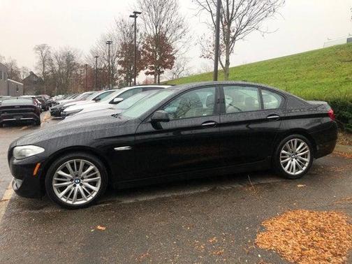 2011 BMW 550 550i