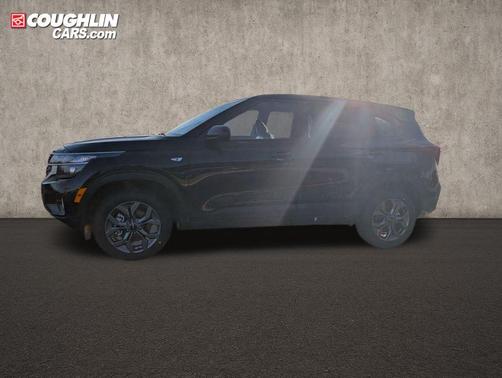 Fusion Black 2026 Kia Seltos LX