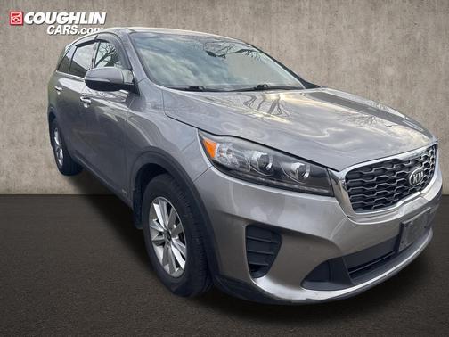 Titanium Silver 2019 Kia Sorento LX