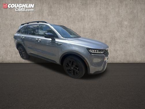 Everlasting Silver 2023 Kia Sorento S