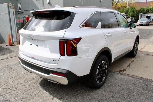 2025 Kia Sorento S