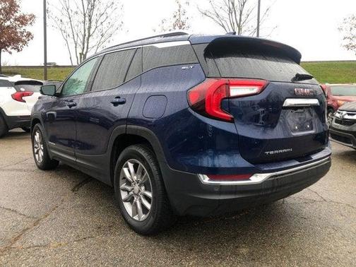 2022 GMC Terrain SLT