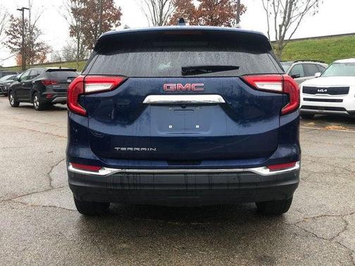 2022 GMC Terrain SLT