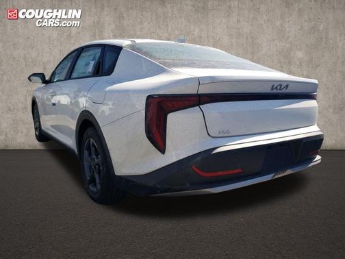 Snow White Pearl 2026 Kia K4 LXS