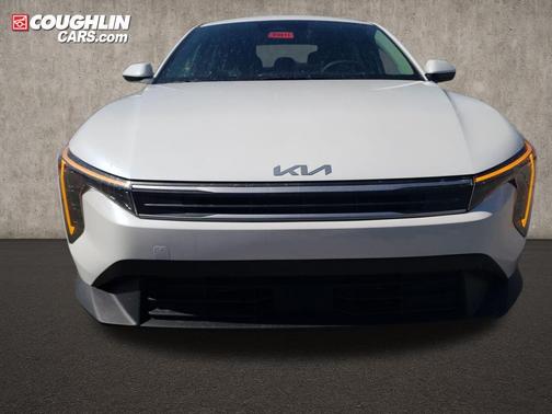Snow White Pearl 2026 Kia K4 LXS