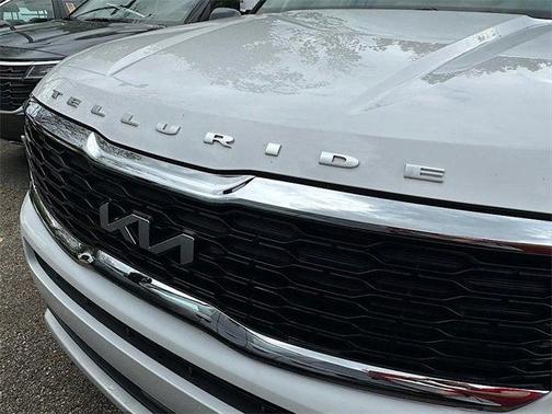 2022 Kia Telluride LX