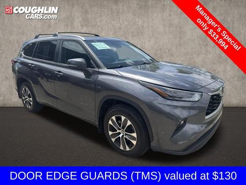 Magnetic Gray Metallic 2023 Toyota Highlander XLE