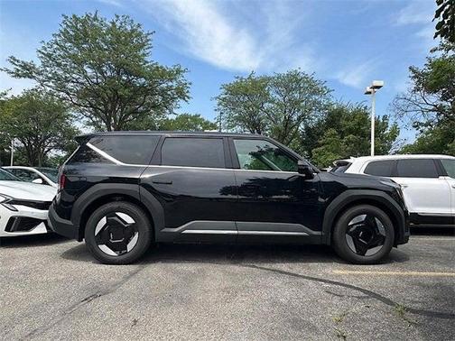 2026 Kia EV9 Light Long Range