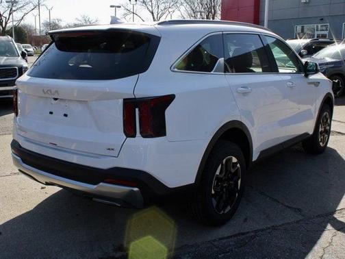 2025 Kia Sorento S