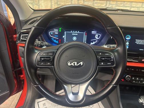 2020 Kia Niro Touring SE
