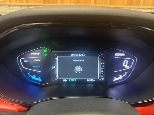 2020 Kia Niro Touring SE