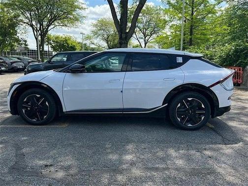 2025 Kia EV6 Wind