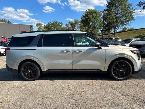 2026 Kia Carnival SX