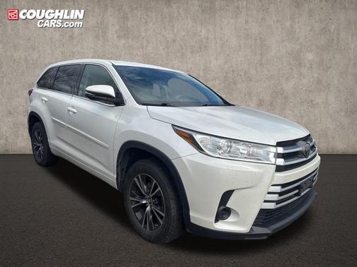 2017 Toyota Highlander LE I4