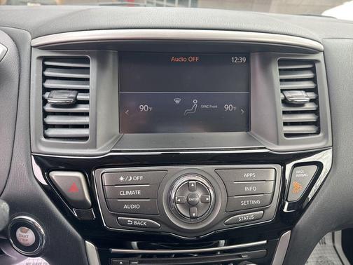 2019 Nissan Pathfinder SV