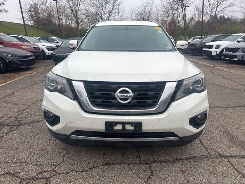 2019 Nissan Pathfinder SV