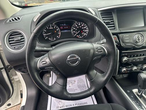 2019 Nissan Pathfinder SV