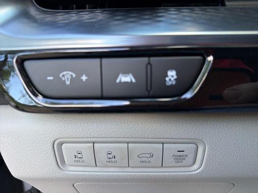 Ceramic Silver 2024 Kia Carnival SX Prestige